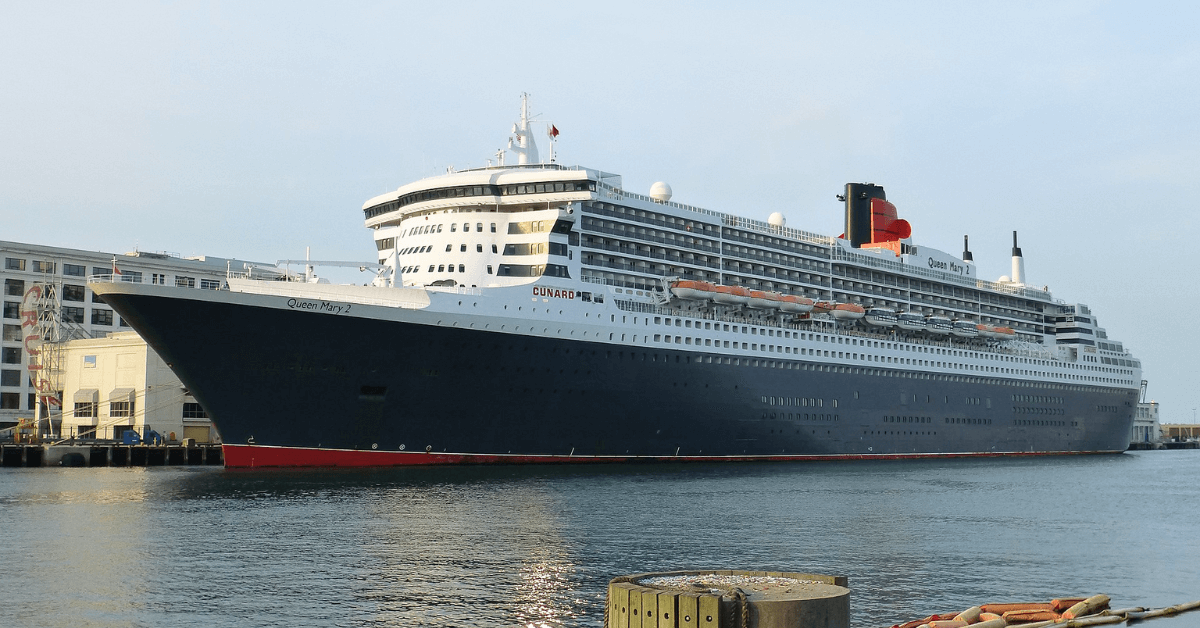 Cruise ship