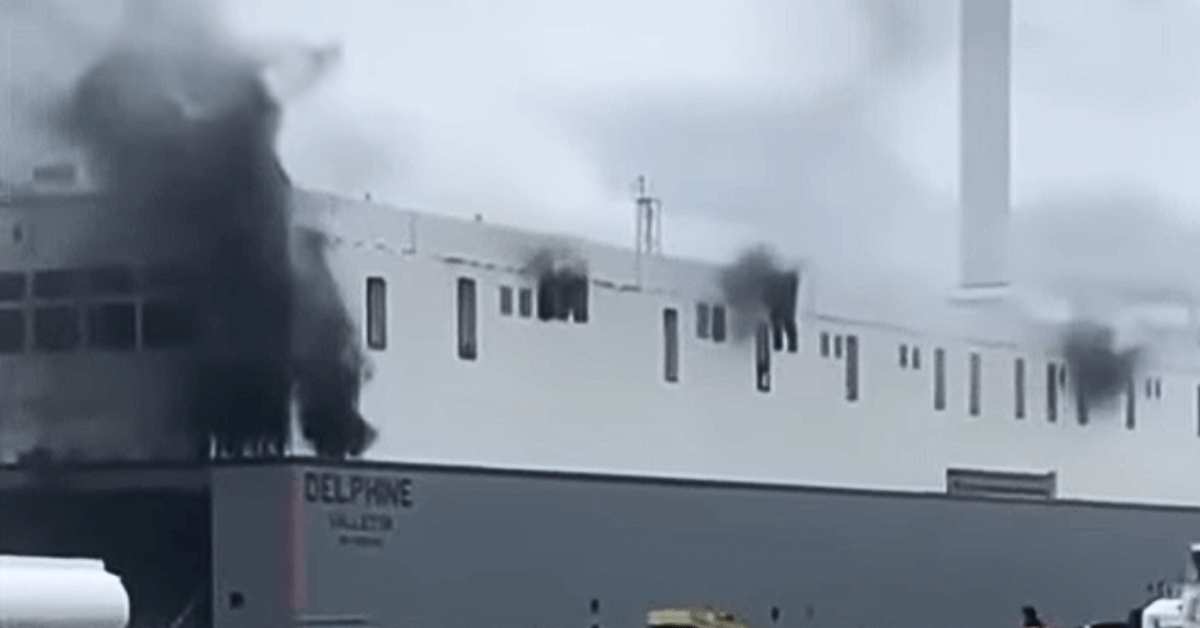 Ro_Ro ship