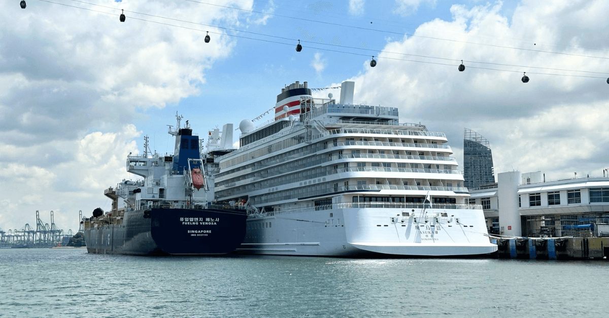 Cruise ship