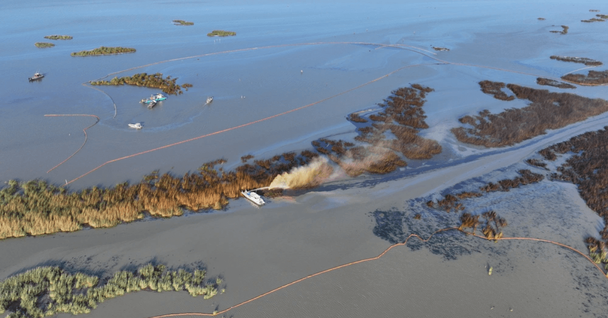 Oil spill response