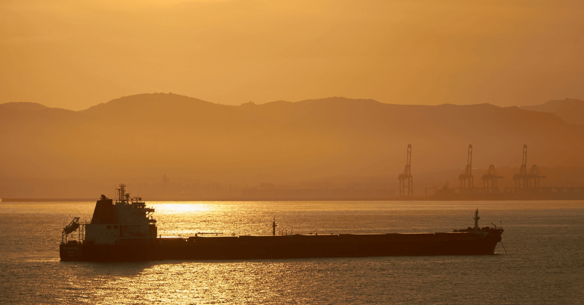Oil tanker