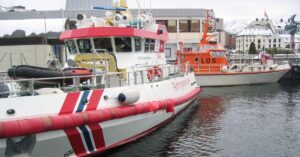 Norwegian Rescue Diver Dies In Attempt To Save Young Girl After Boat Capsizes In Lofoten