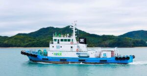 Japan’s First Hydrogen Dual-Fuel Tugboat “TEN-OH” Delivered By TSUNEISHI