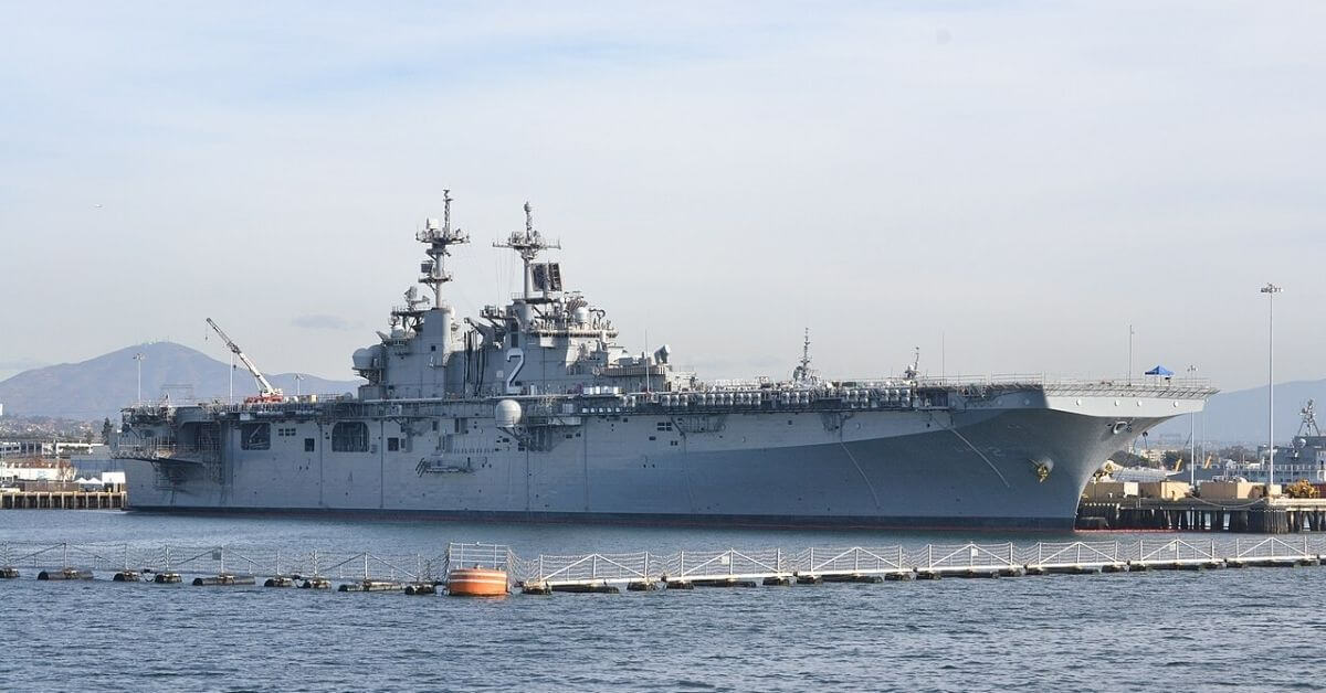 USS Essex (LHD-2)