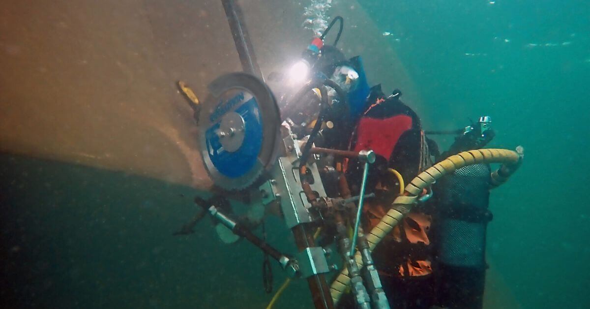 underwater repair